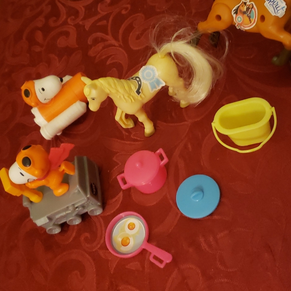 Childs assorted toy lot
